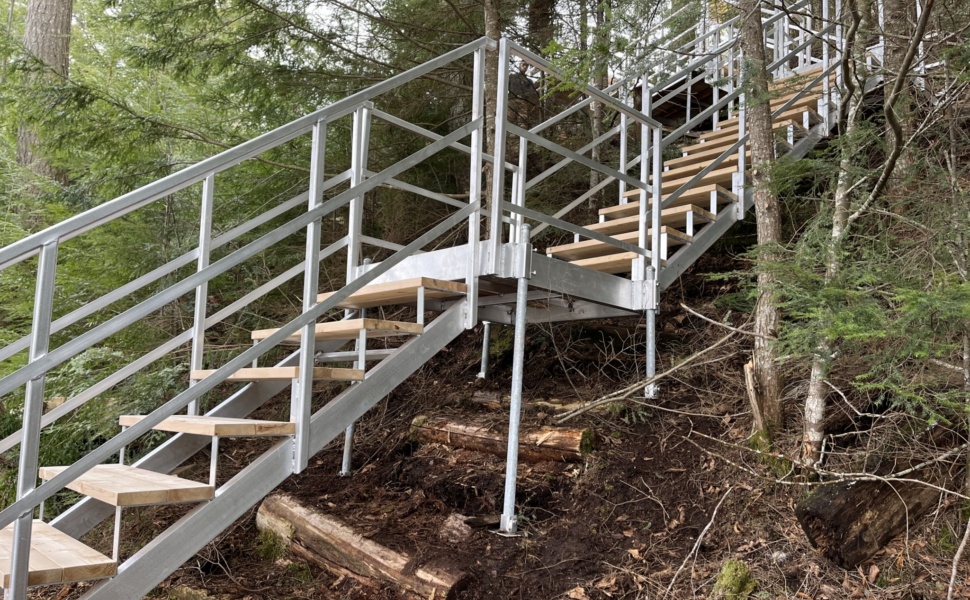 Escalier sur une pente