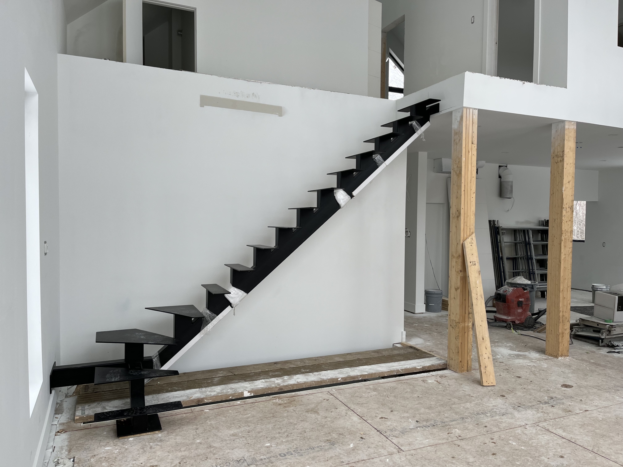 Escalier aluminium noir