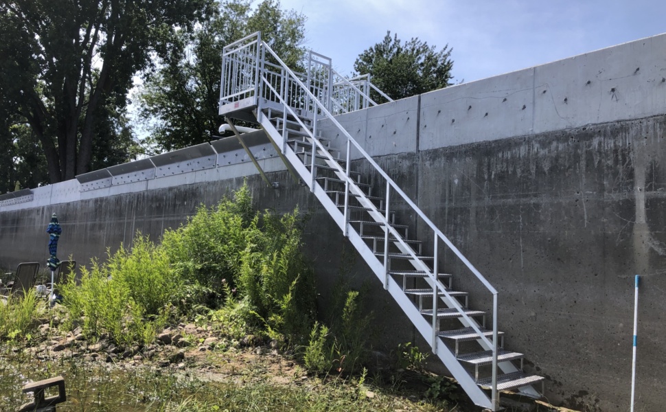 Escalier en aluminium extérieur