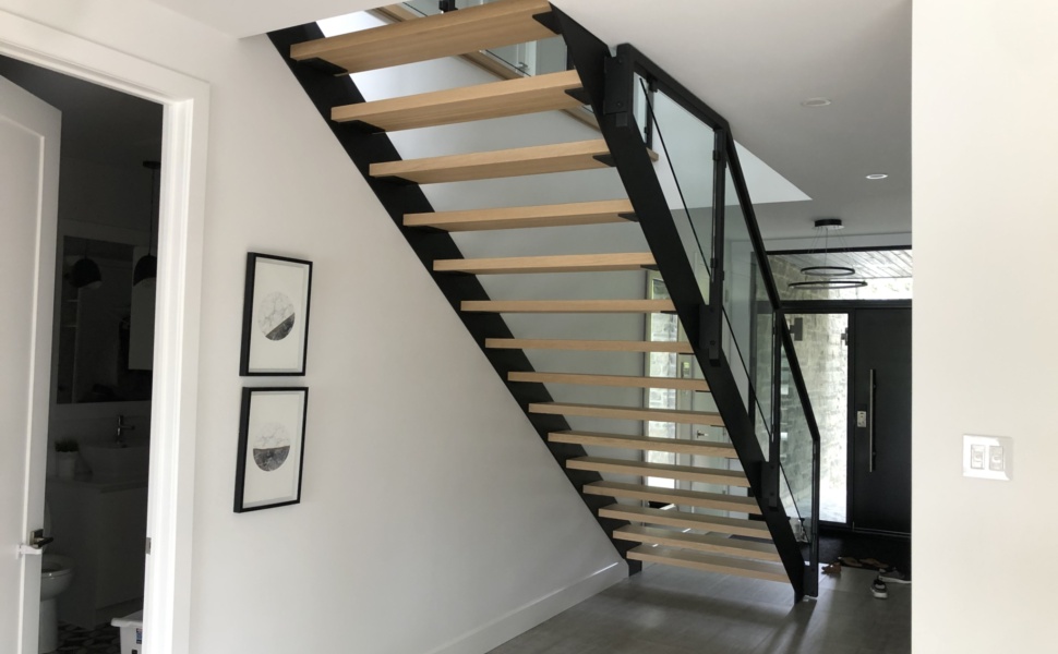 Escalier résidentiel bois et noir