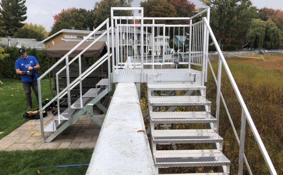 Escalier extérieur en aluminium