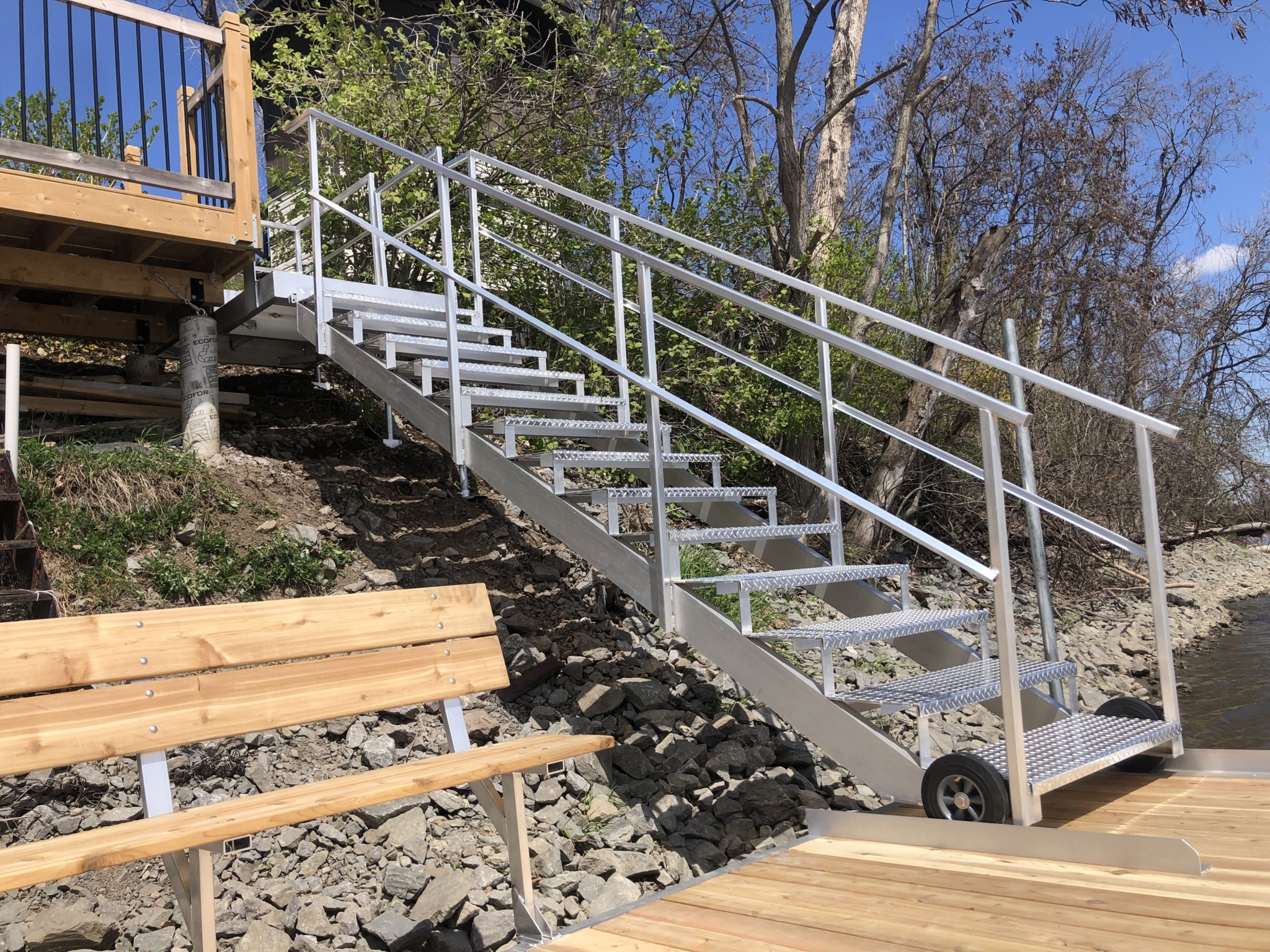 Escalier en aluminium pour quai