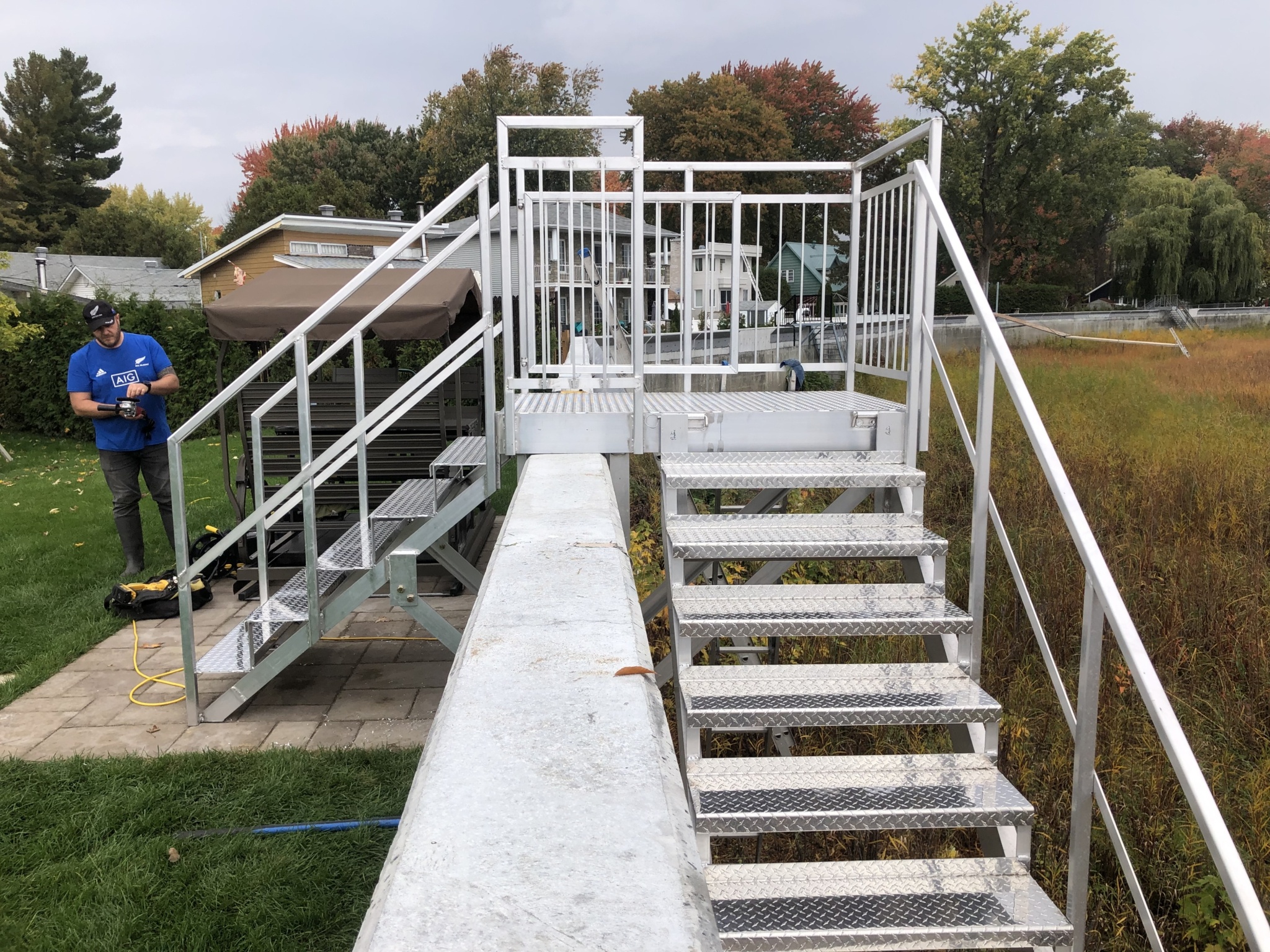 Escalier extérieur en aluminium