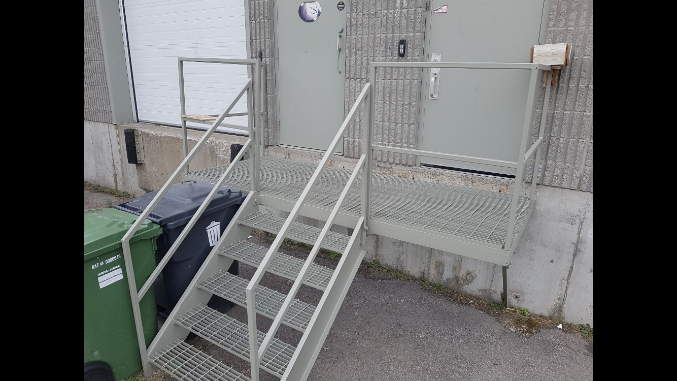 Escalier commercial en aluminium