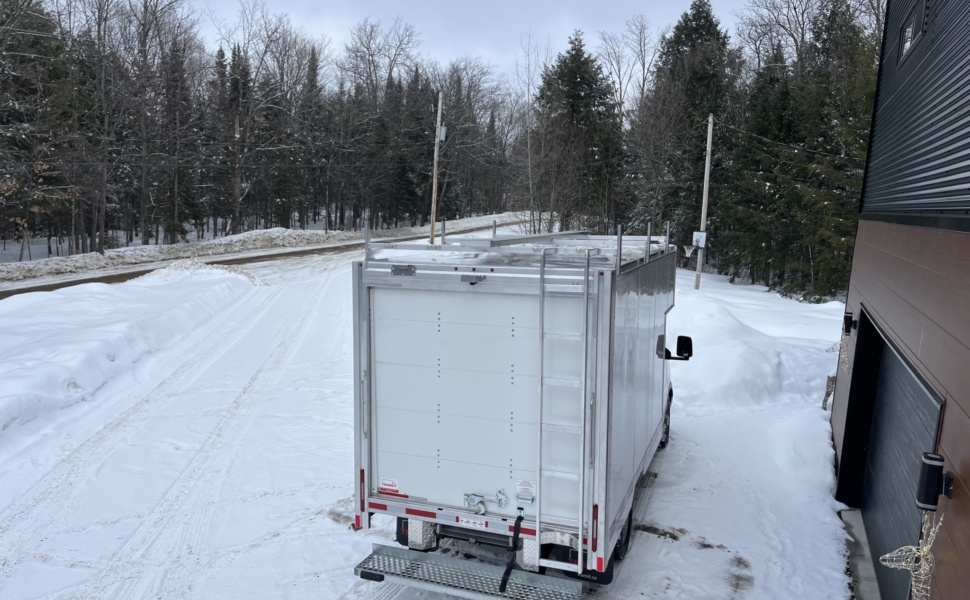 Installation de rack pour échelle