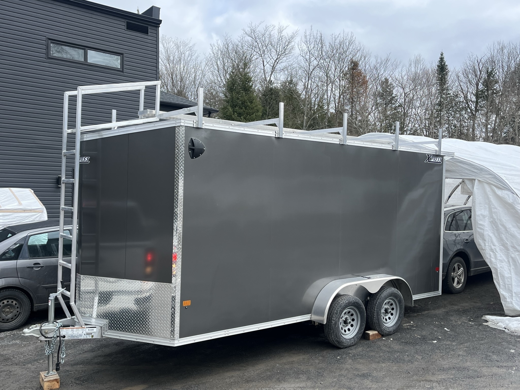 Rack a echelle remorque et echelle